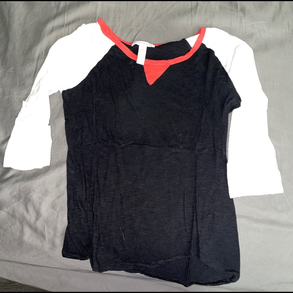 Baseball style mid sleeve tee